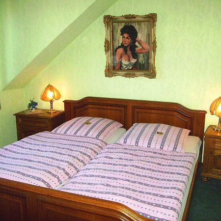 Hotel Garni Huttenhof Kall 外观 照片